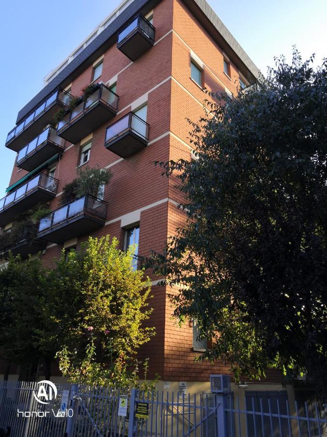 In Fiera 5 Appartmento Fronte Fiera Bologna Luaran gambar