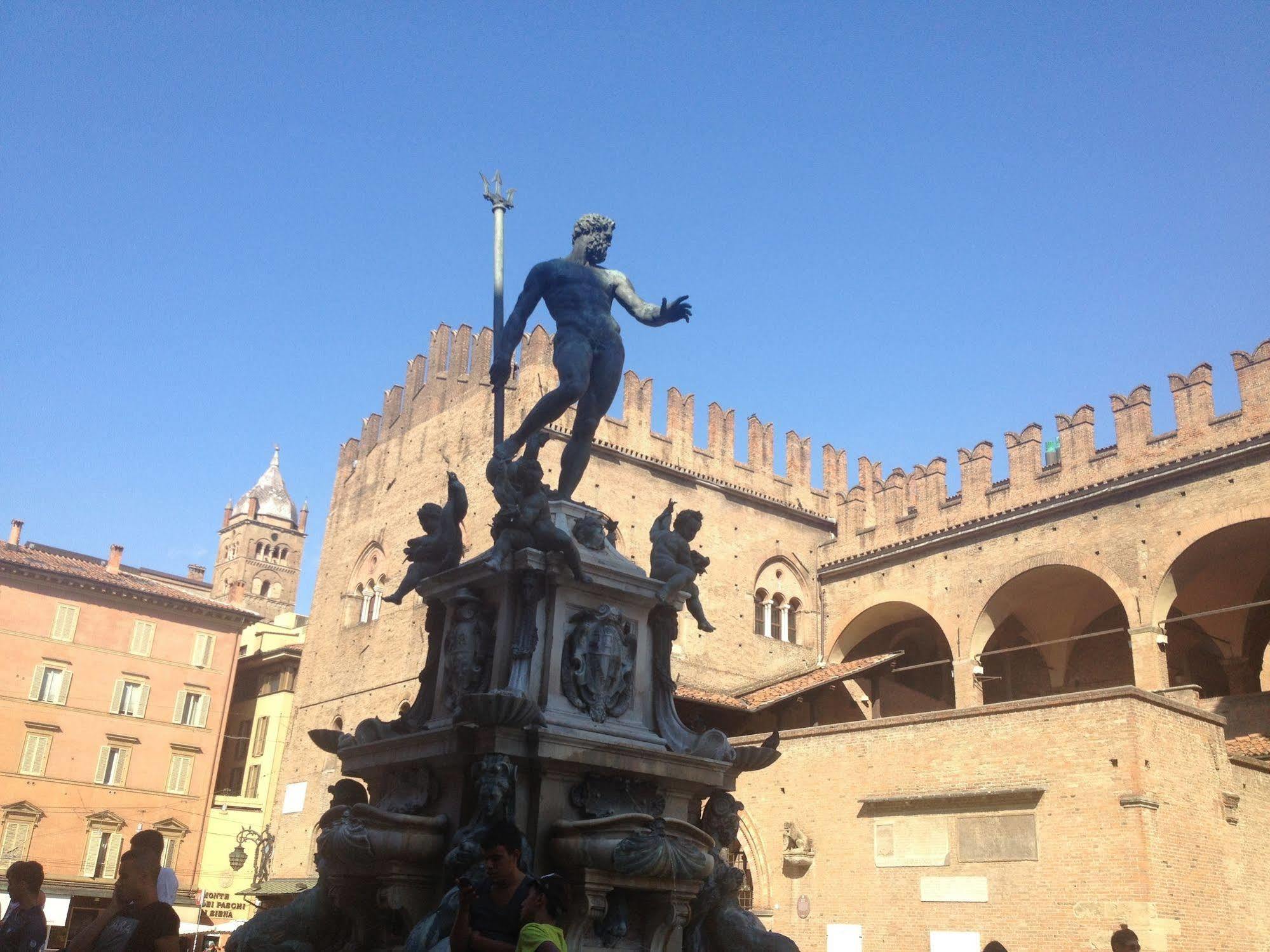 In Fiera 5 Appartmento Fronte Fiera Bologna Luaran gambar