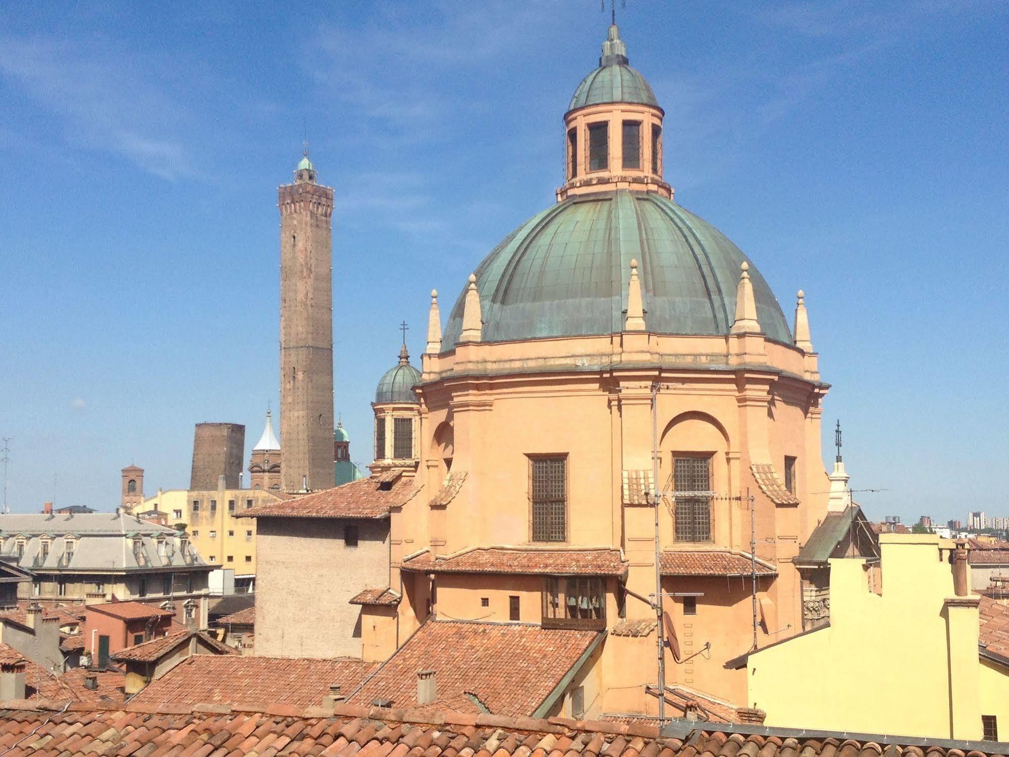 In Fiera 5 Appartmento Fronte Fiera Bologna Luaran gambar