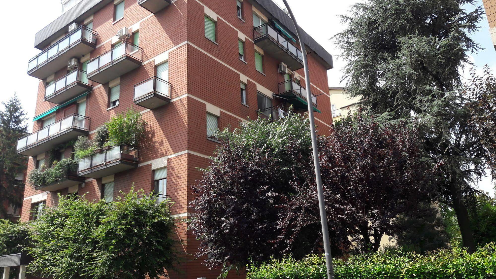 In Fiera 5 Appartmento Fronte Fiera Bologna Luaran gambar